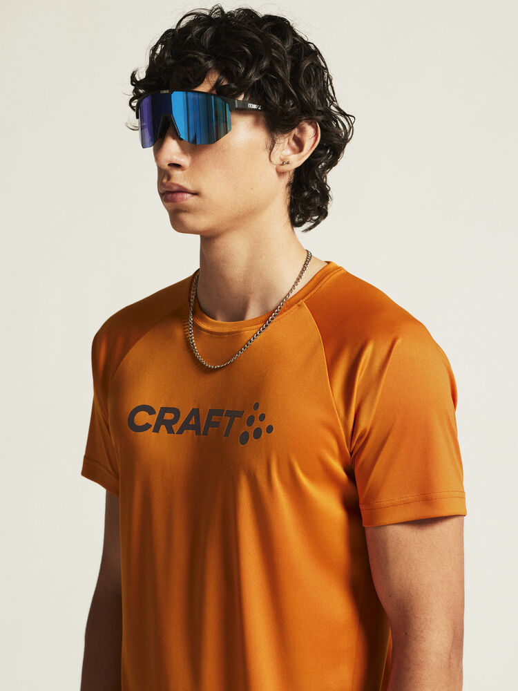 CORE Essence Logo Tee M Cara