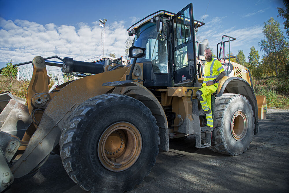 6527 Håndverksbukse i 37,5™ EN ISO 20471 Kl 2