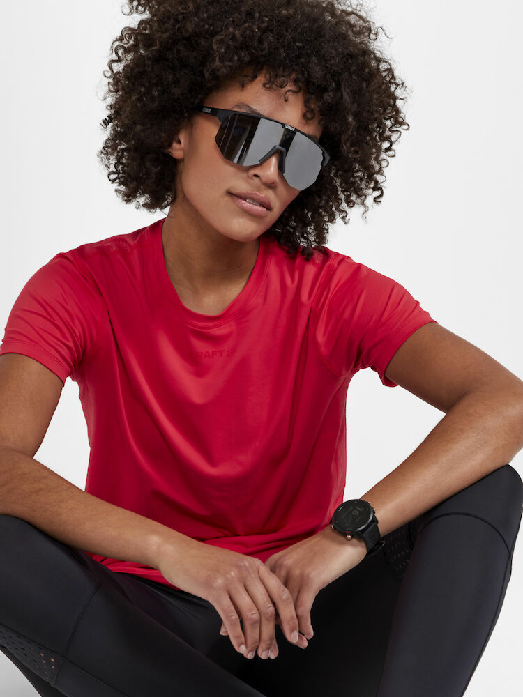 ADV Essence SS Tee W Reddish