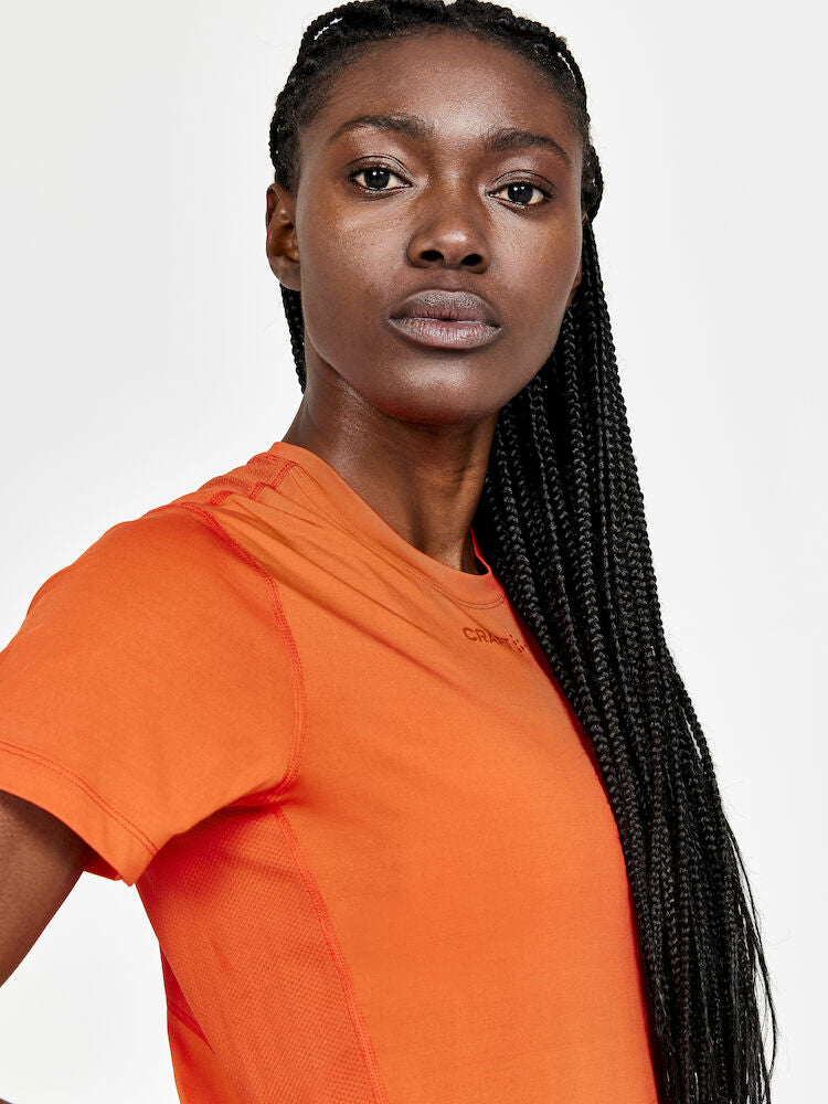 ADV Essence SS Tee W Solo