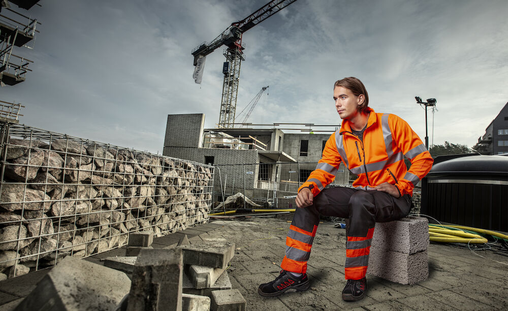 6105 SOFTSHELL JACKET LITE EN ISO 20471 CLASS 3