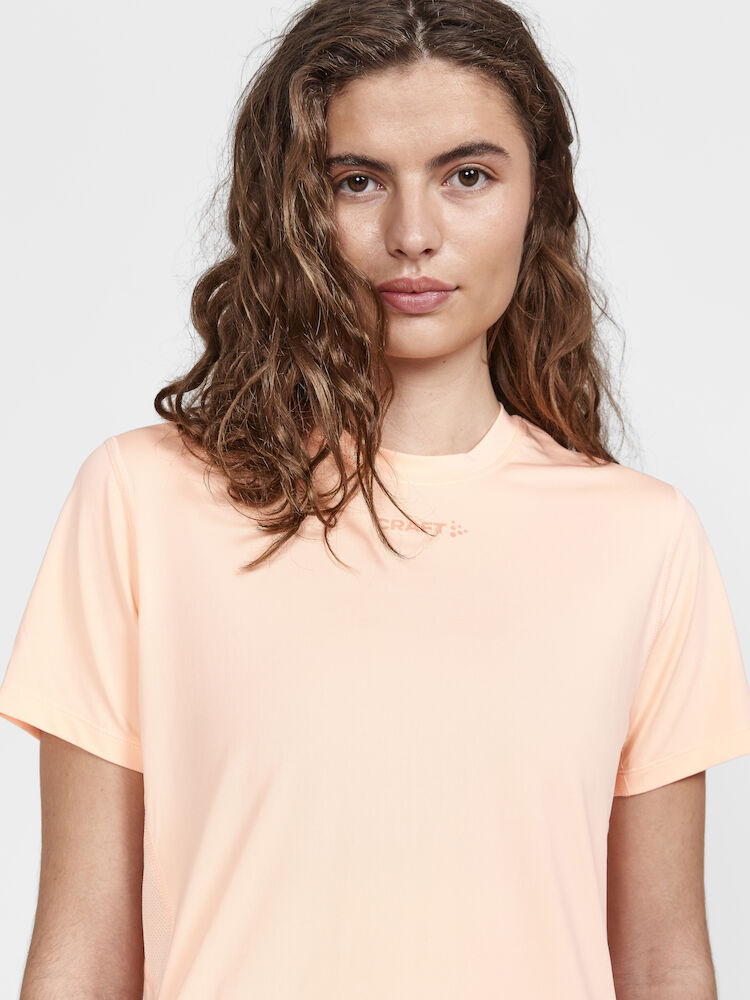 ADV Essence SS Tee W Cosmo