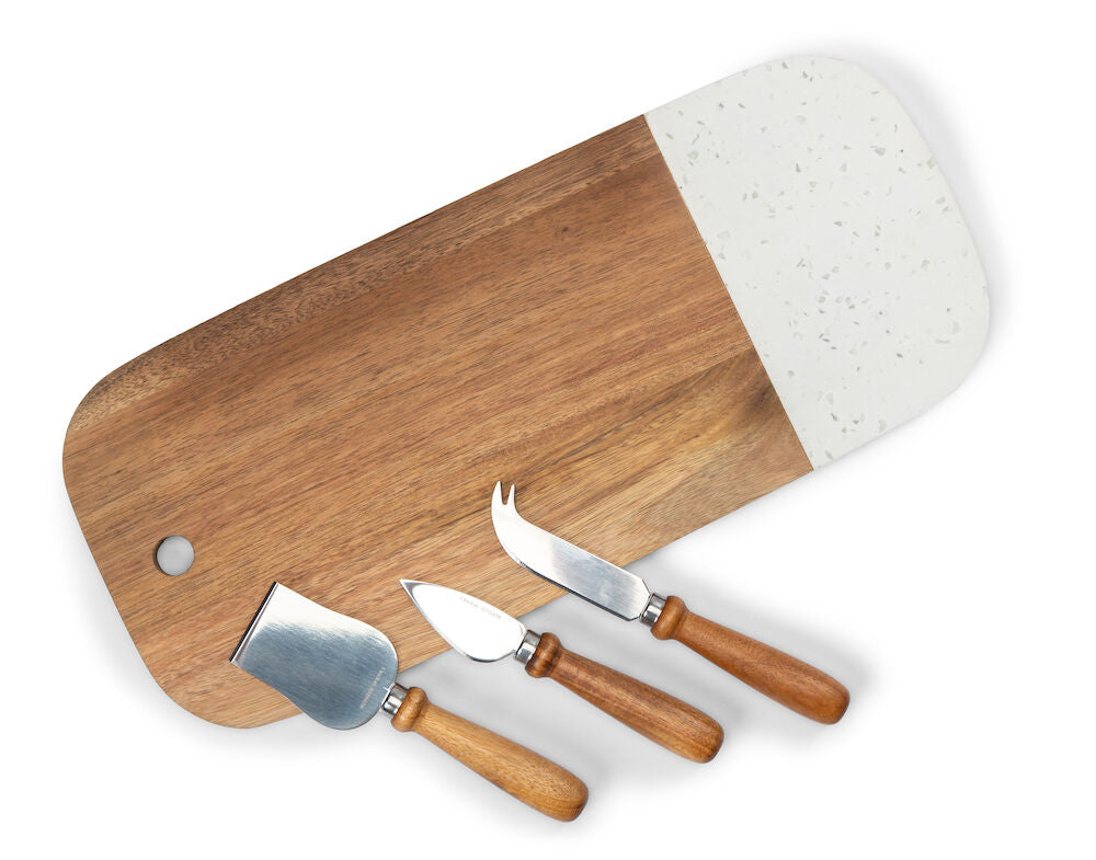Ostebrett med tre kniver