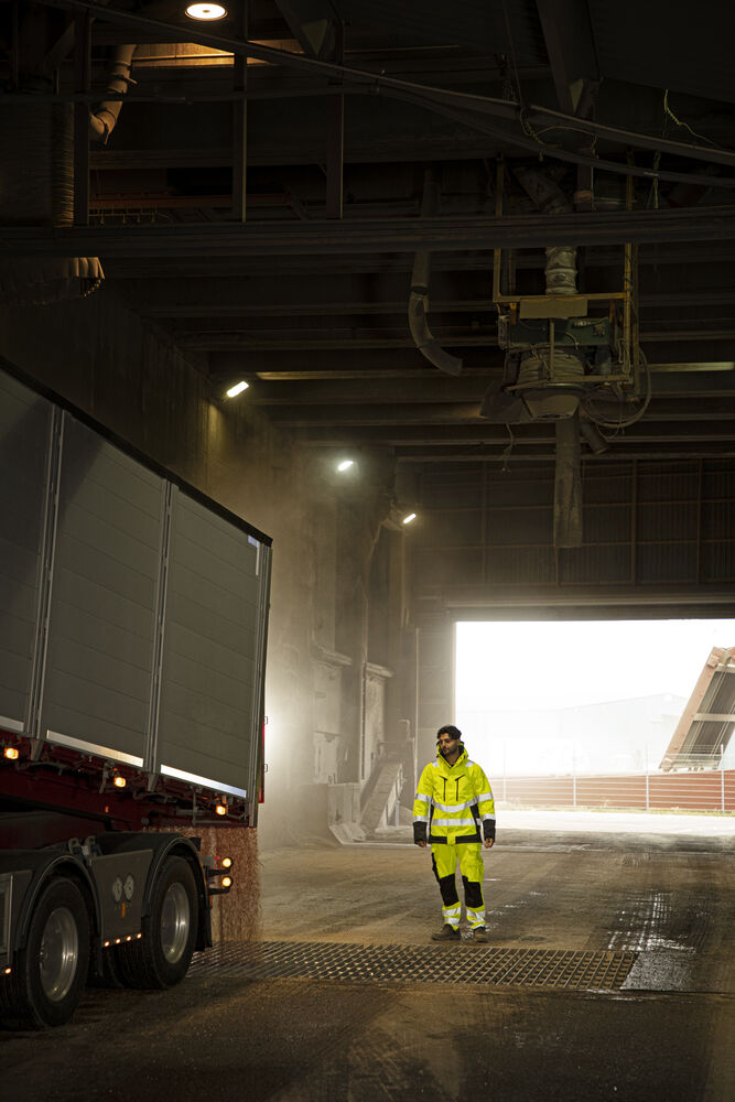 6527 Håndverksbukse i 37,5™ EN ISO 20471 Kl 2