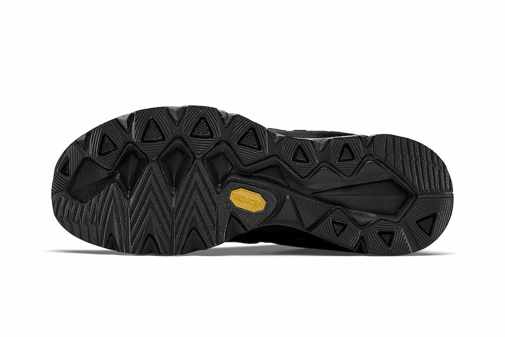 V150 Engineered M Black/Black
