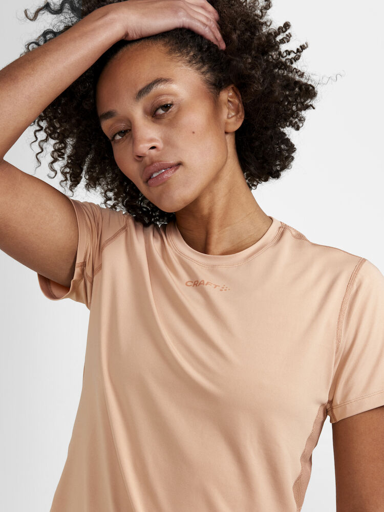 ADV Essence SS Tee W Cliff