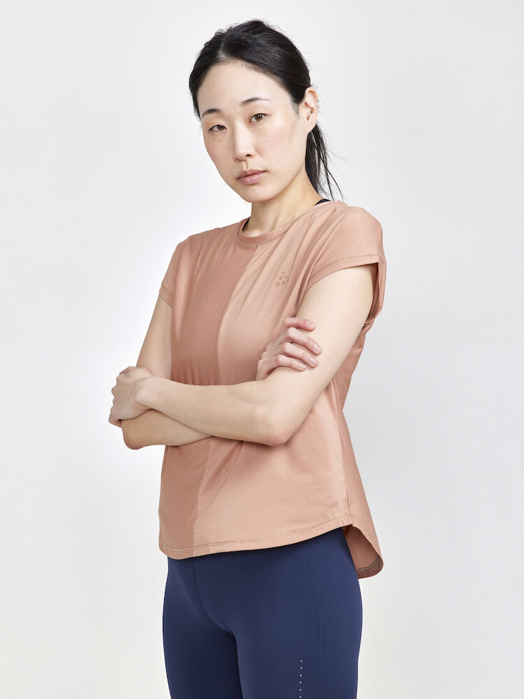 Core Essence SS Tee W Cliff