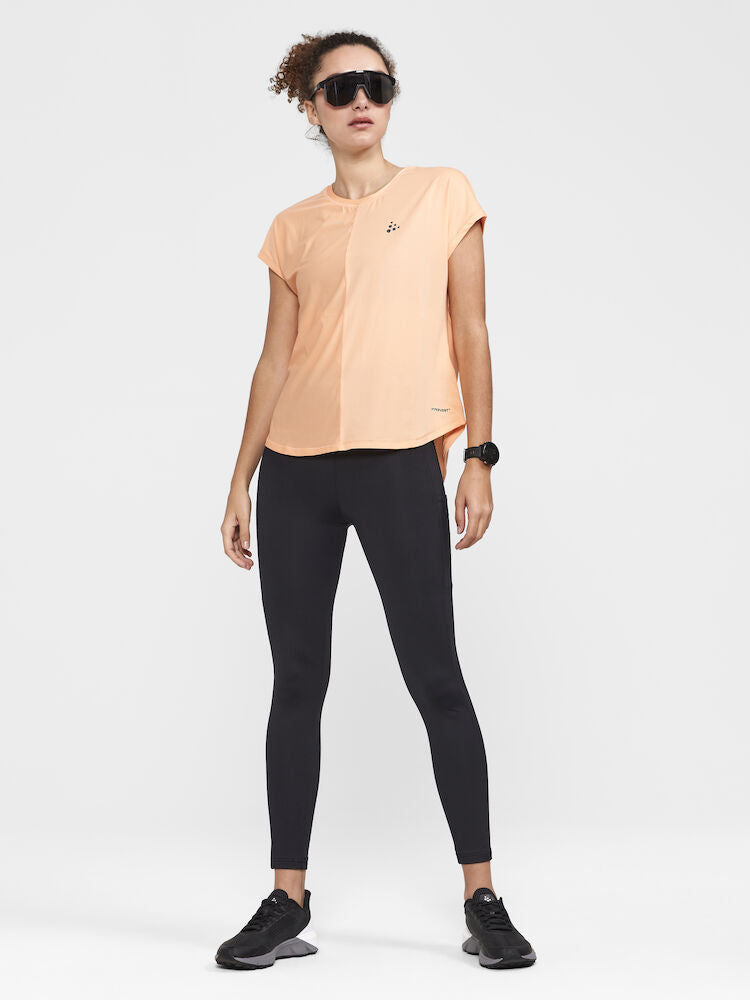 Core Essence SS Tee W Cosmo