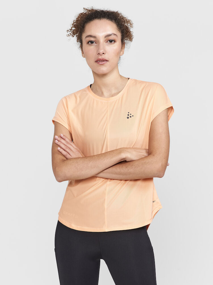 Core Essence SS Tee W Cosmo